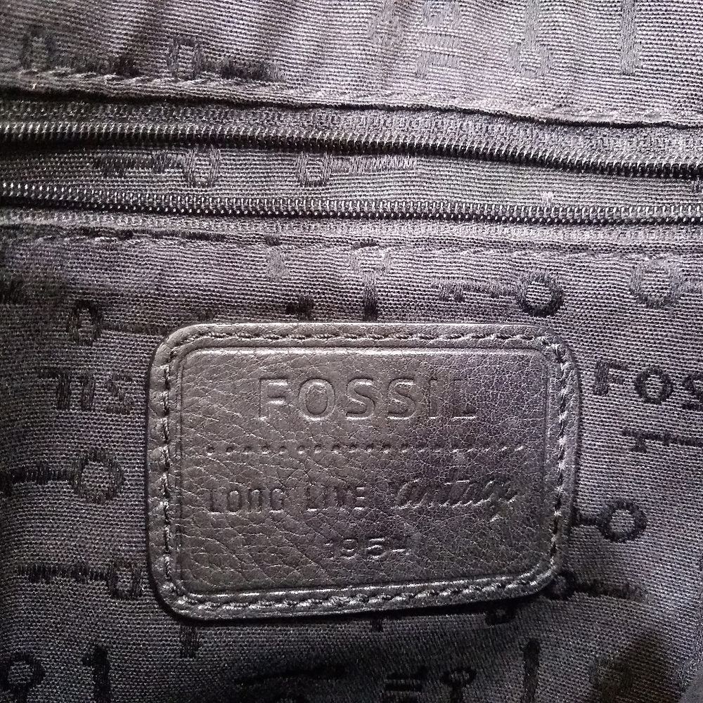 Fossil Maddox Black Leather Medium Crossbody Bag. Very good used condition. On - Picture 5 of 13